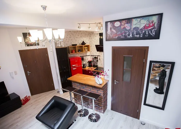 玛丽亚卡豪华公寓 什切青